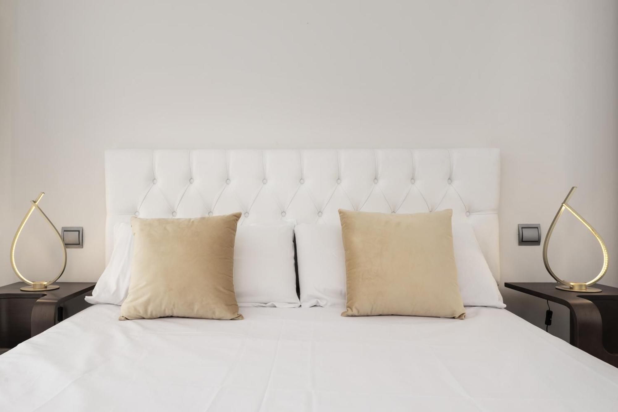 Luxury Apartments In Barrio Palacio Madrid Extérieur photo