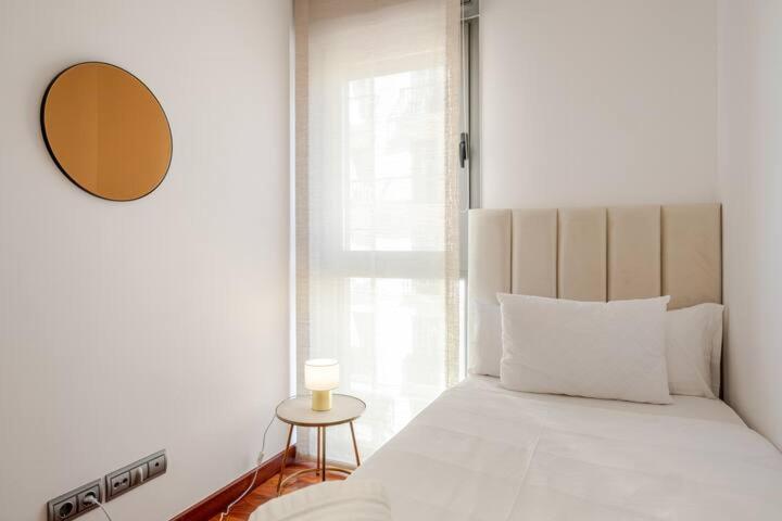 Luxury Apartments In Barrio Palacio Madrid Extérieur photo