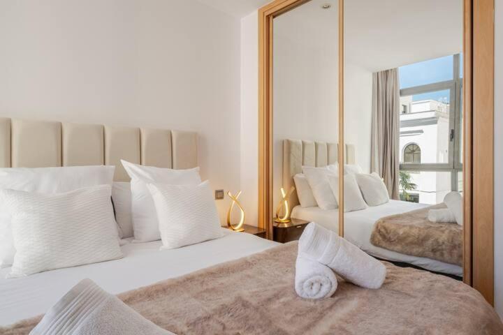 Luxury Apartments In Barrio Palacio Madrid Extérieur photo