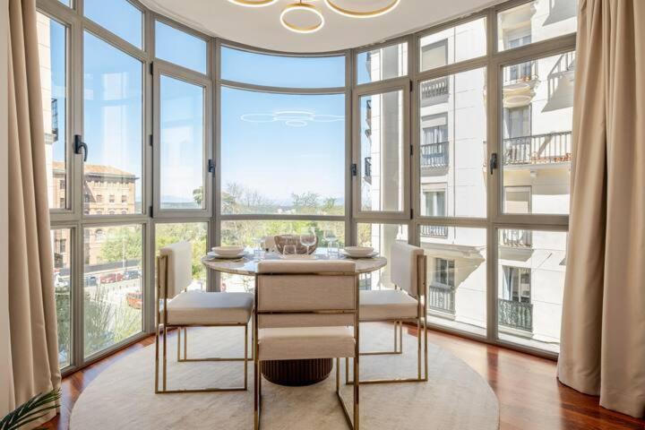 Luxury Apartments In Barrio Palacio Madrid Extérieur photo
